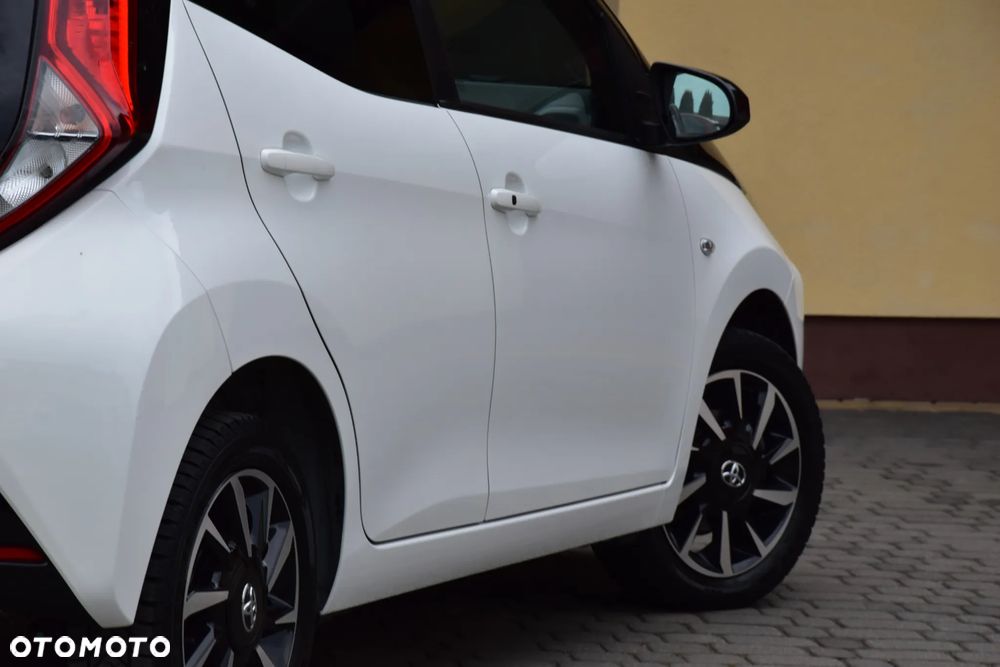 Toyota Aygo x-play club - 8