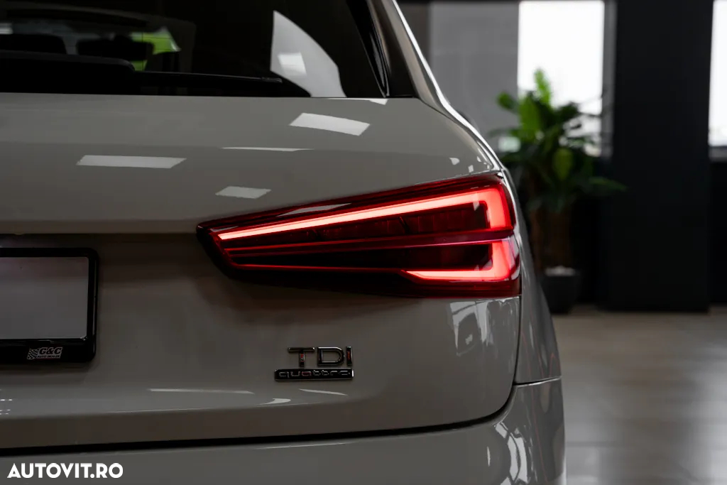 Audi Q3 2.0 TDI Quattro Stronic Design - 17