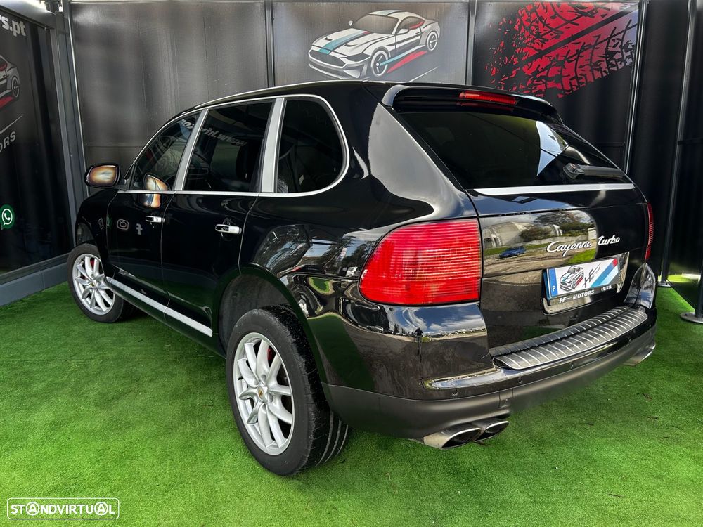 Porsche Cayenne Turbo - 14