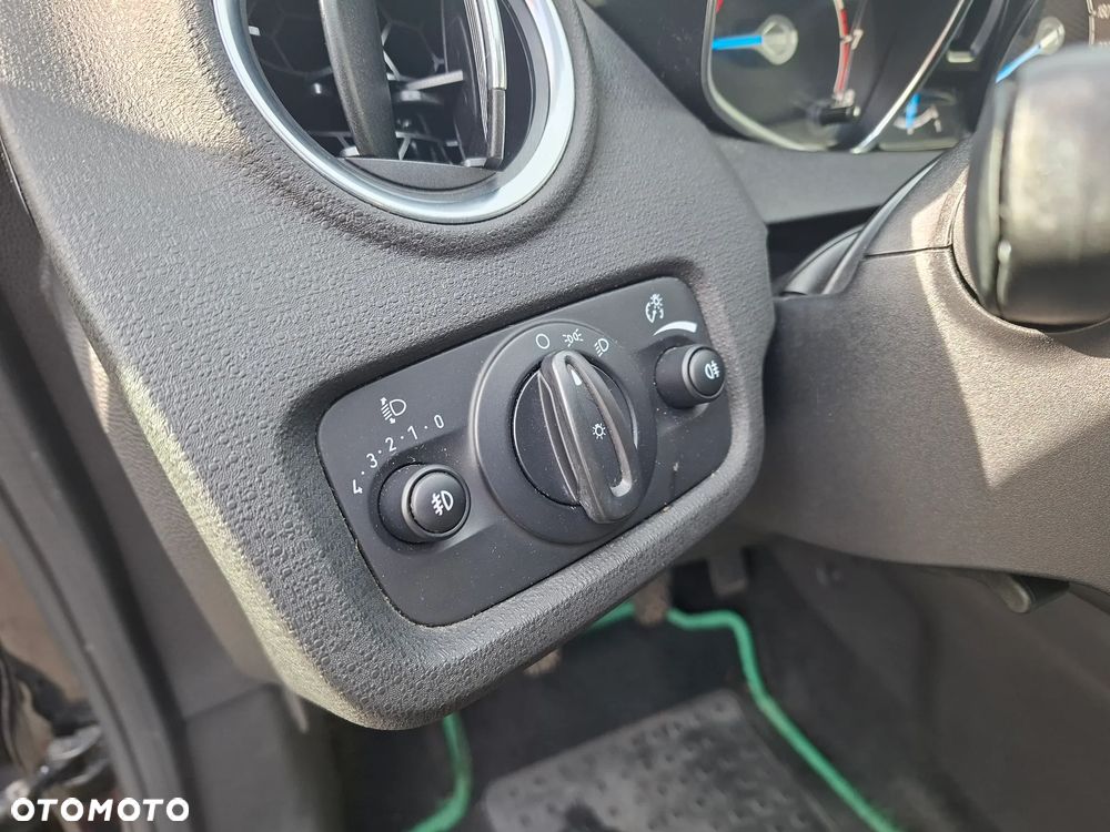 Ford Fiesta - 19