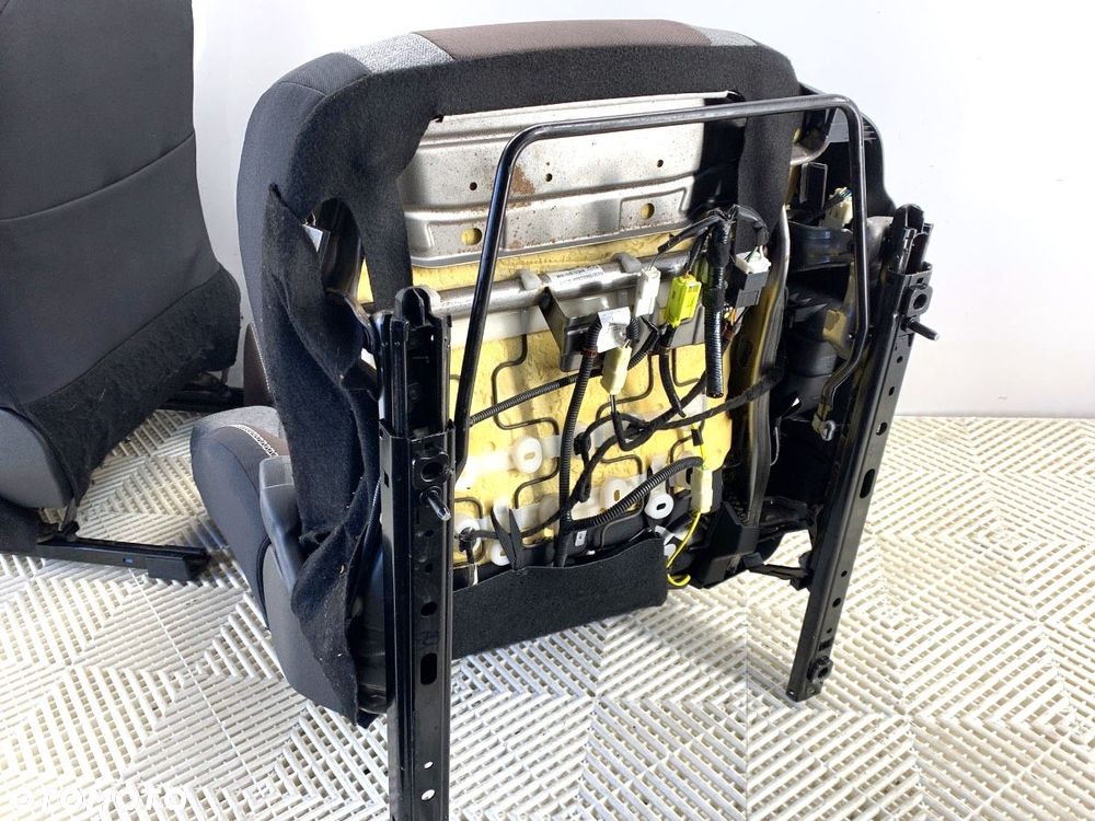 FOTELE KANAPA KOMPLET  TOYOTA COROLLA Kombi (_E21_) 2019 - 2.0 Hybrid (MZEH12) 112 kW [152 KM] - 12