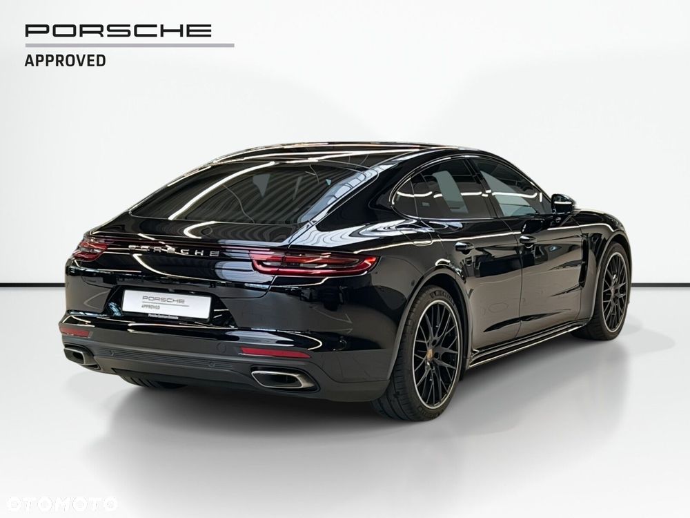 Porsche Panamera 4 - 5