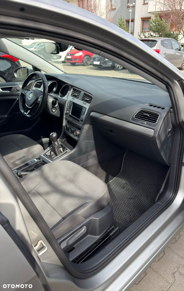 Volkswagen Golf 1.4 TSI BMT Comfortline - 16