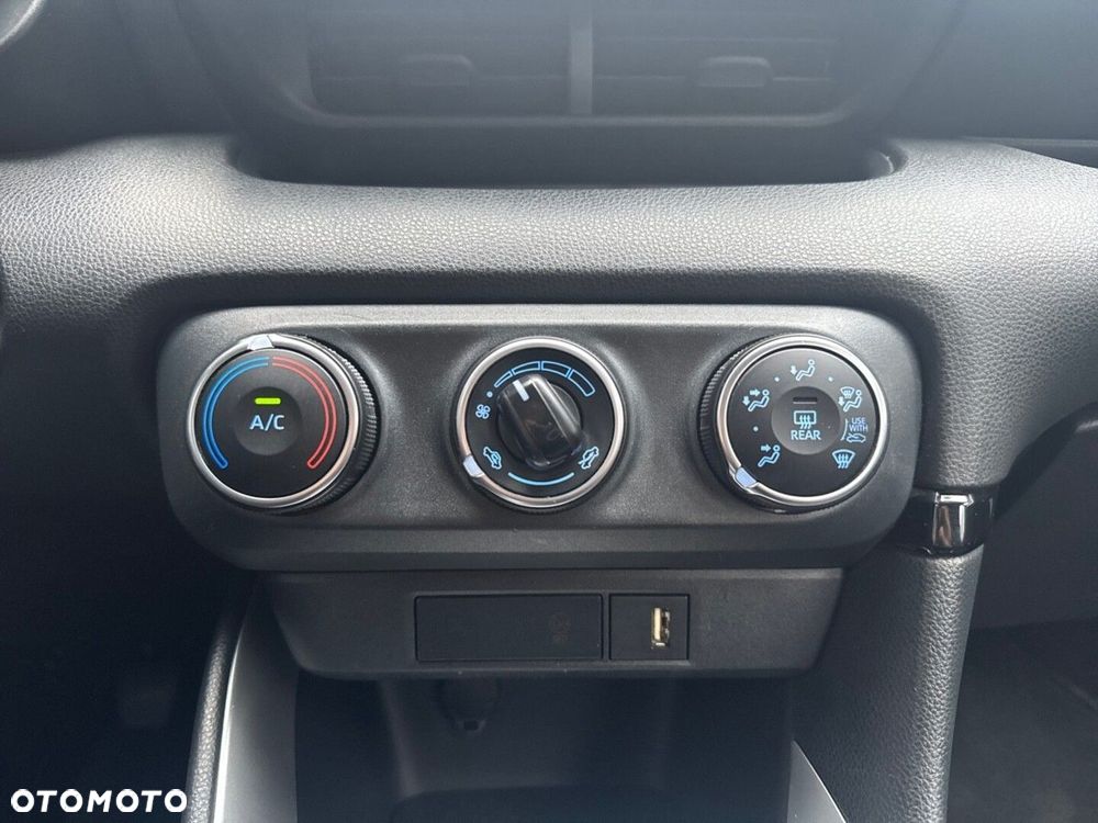 Toyota Yaris 1.5 Comfort - 21