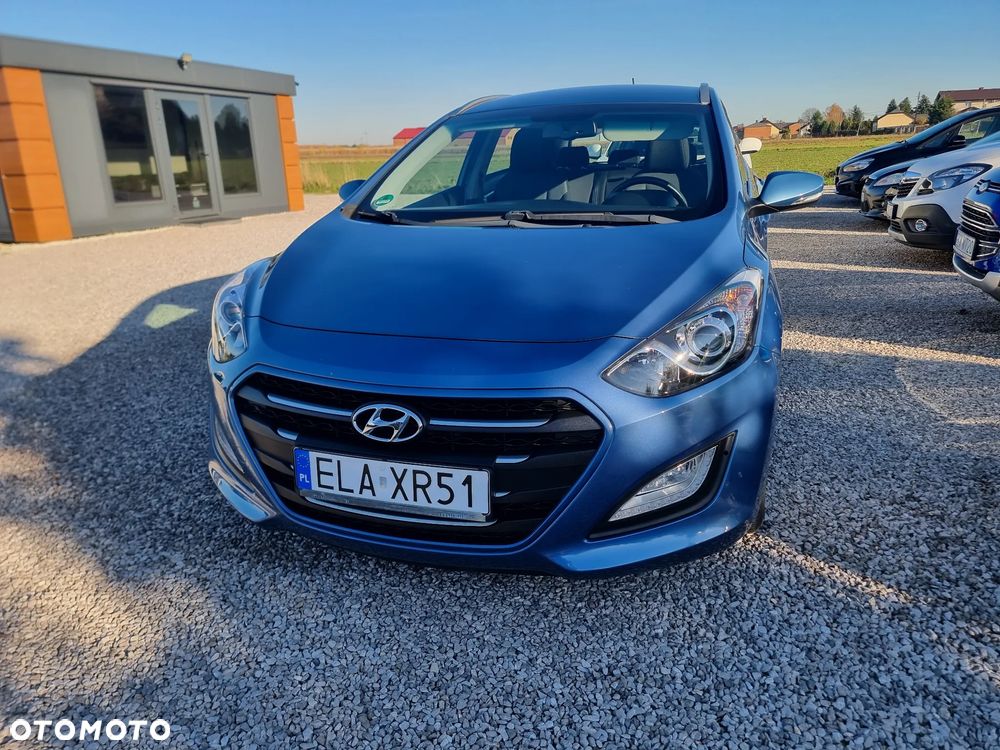 Hyundai i30 Kombi 1.6 GDi DCT Style - 36