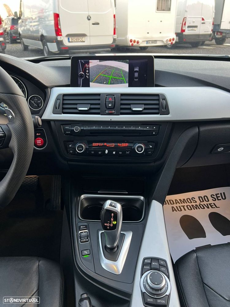 BMW 328 i Auto Line Sport - 33