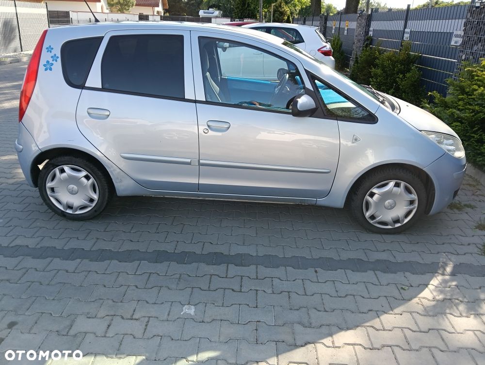 Mitsubishi Colt - 4
