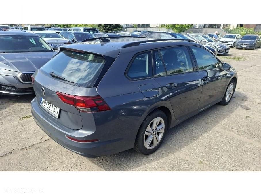 Volkswagen Golf - 8