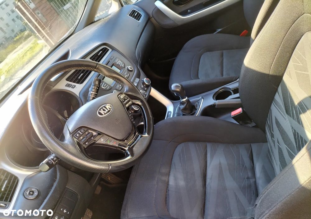 Kia Ceed - 7