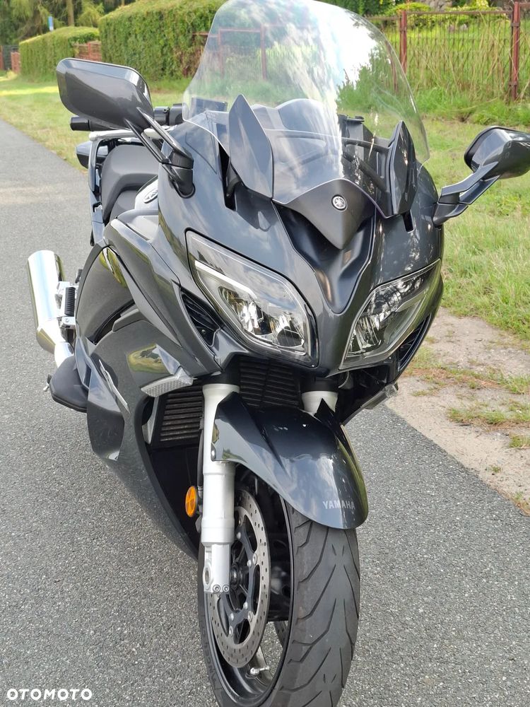 Yamaha FJR - 4