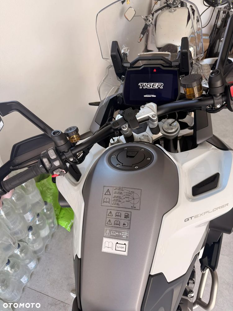 Triumph Tiger - 4