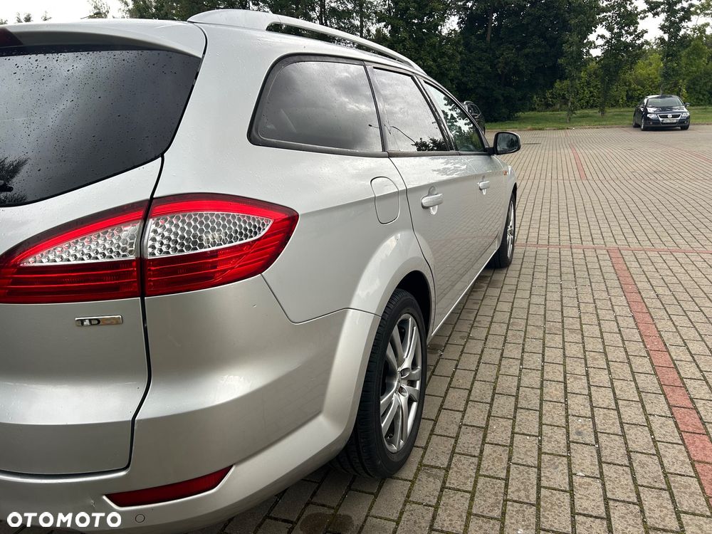 Ford Mondeo 2.0 TDCi Ambiente - 6