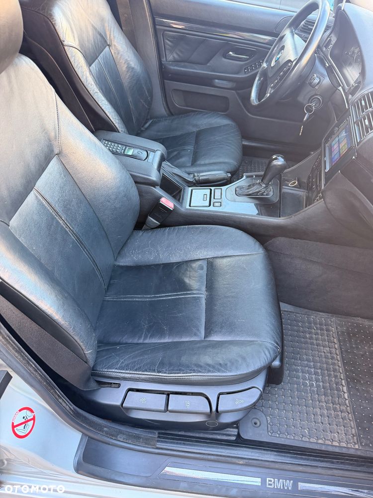 BMW Seria 5 - 27