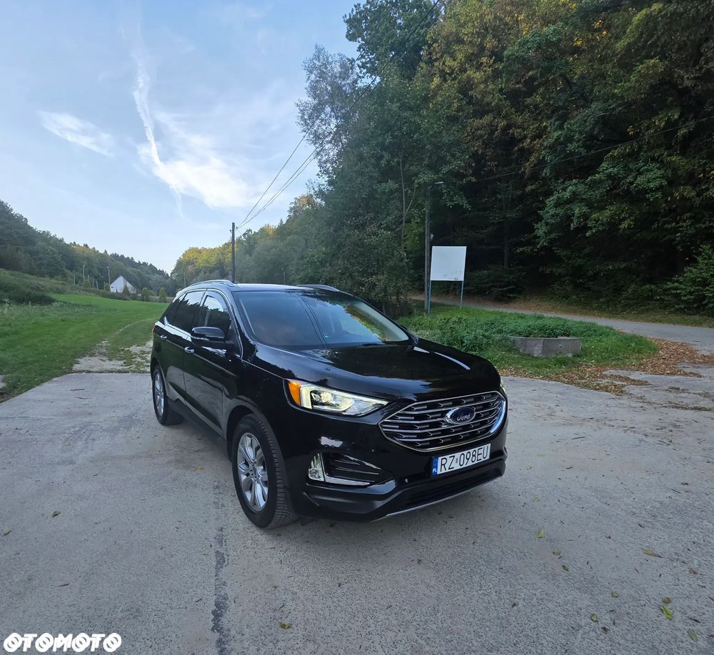 Ford Edge - 1