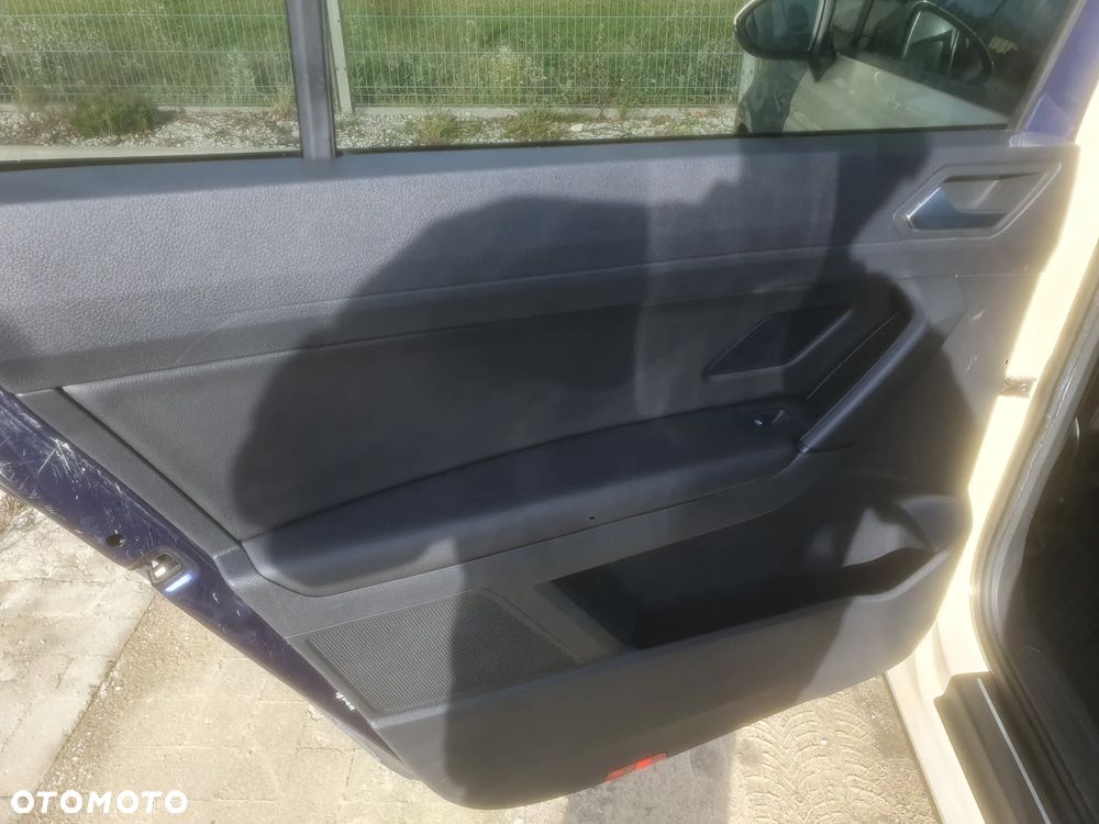 Volkswagen Touran - 16