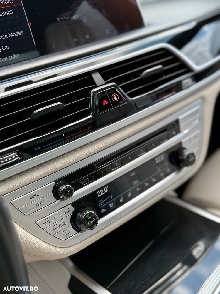 BMW Seria 7 750i xDrive - 39
