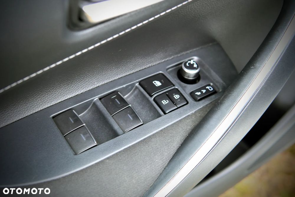 Toyota Corolla 1.8 Hybrid Comfort - 36