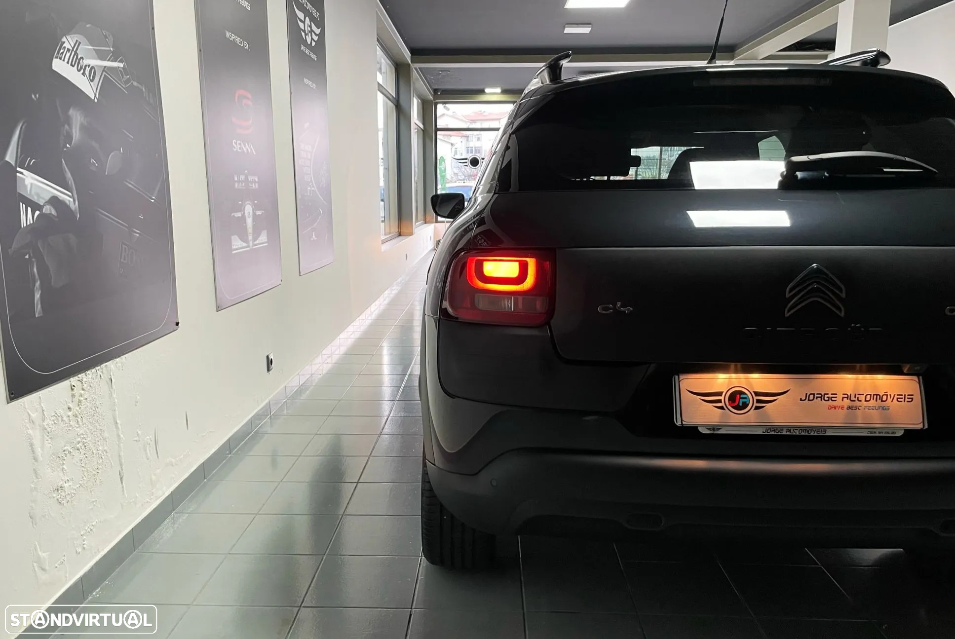 Citroën C4 Cactus 1.6 BlueHDi Shine Ed.Midnight - 16