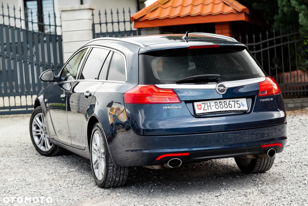 Opel Insignia 2.0 Turbo 4x4 Cosmo - 12