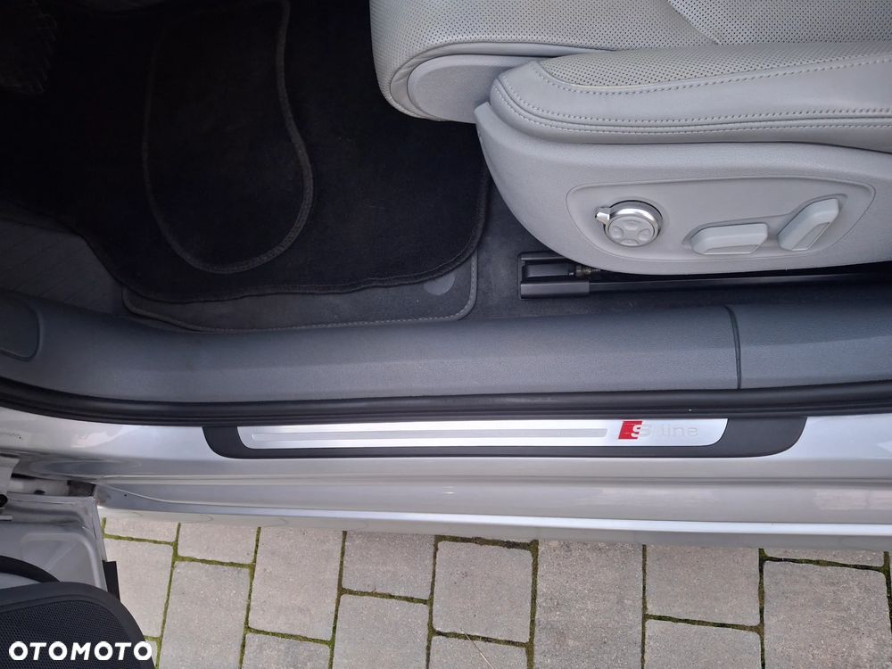 Audi A6 Limousine 2.8 FSI Quattro S tronic - 12