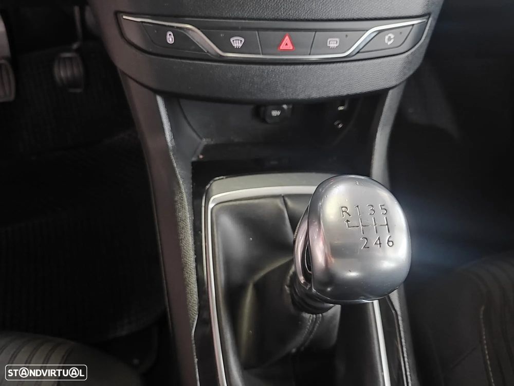 Peugeot 308 1.6 e-HDi Active CVM6 - 34
