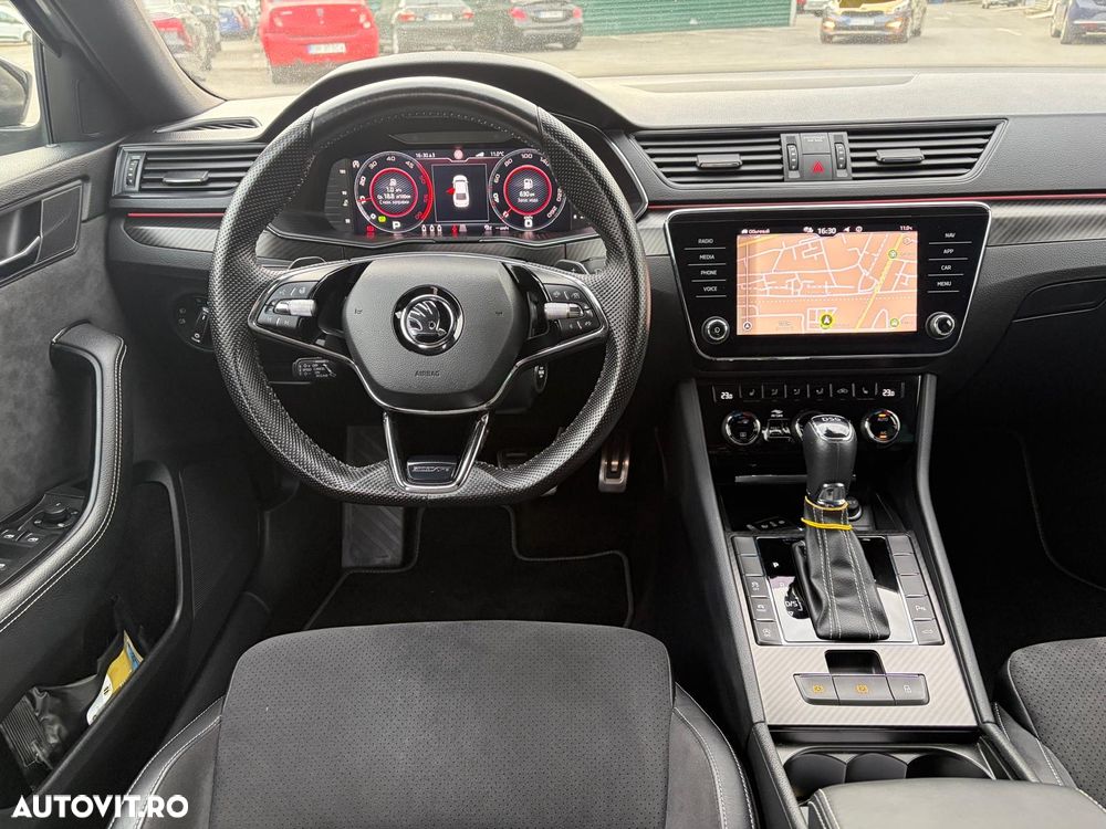 Skoda Superb 2.0 TDI DSG Sportline - 21