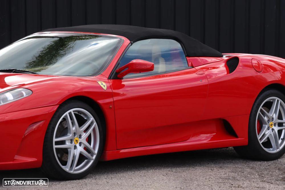 Ferrari F430 - 4
