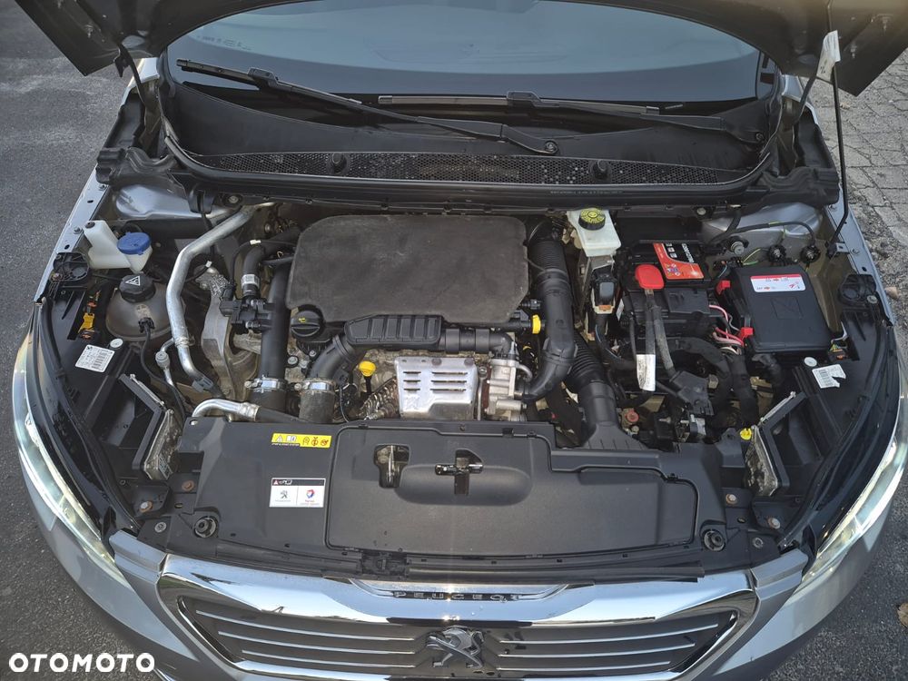 Peugeot 308 1.2 PureTech GPF GT Pack S&S EAT8 - 11