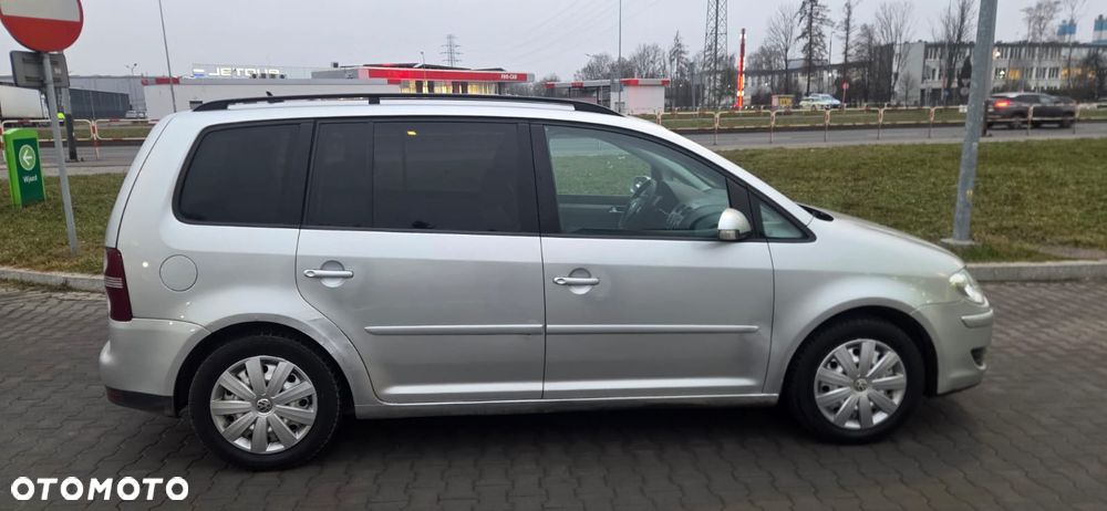 Volkswagen Touran 1.6 Goal - 8