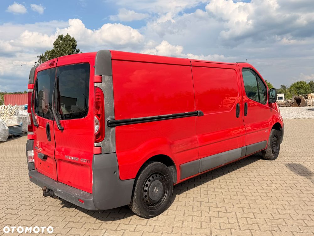 Opel Vivaro Long - 4