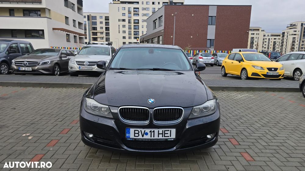 BMW Seria 3 318i Aut. - 2