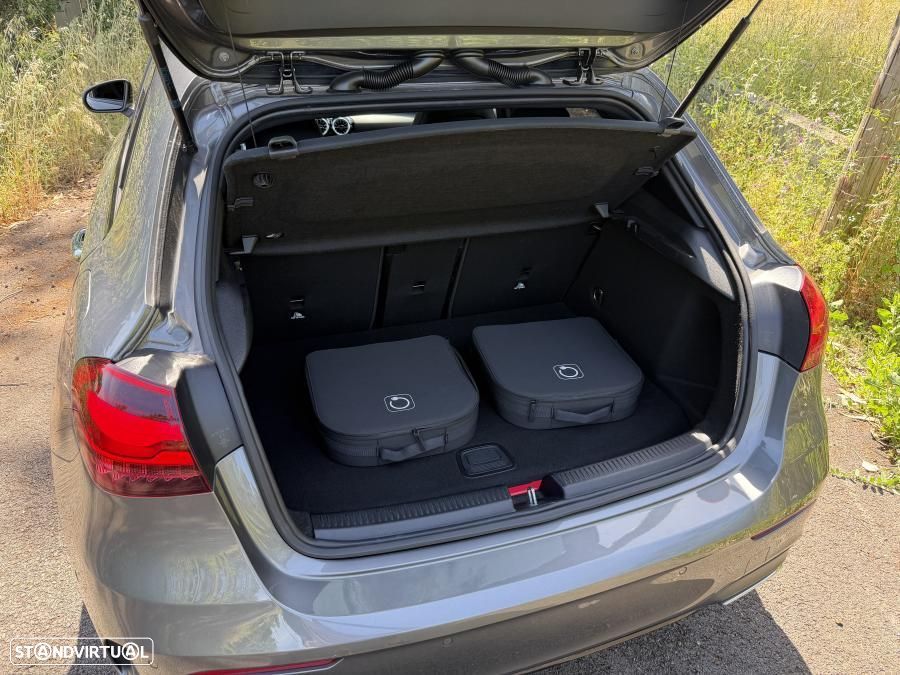 Mercedes-Benz A 250 e AMG Line - 8