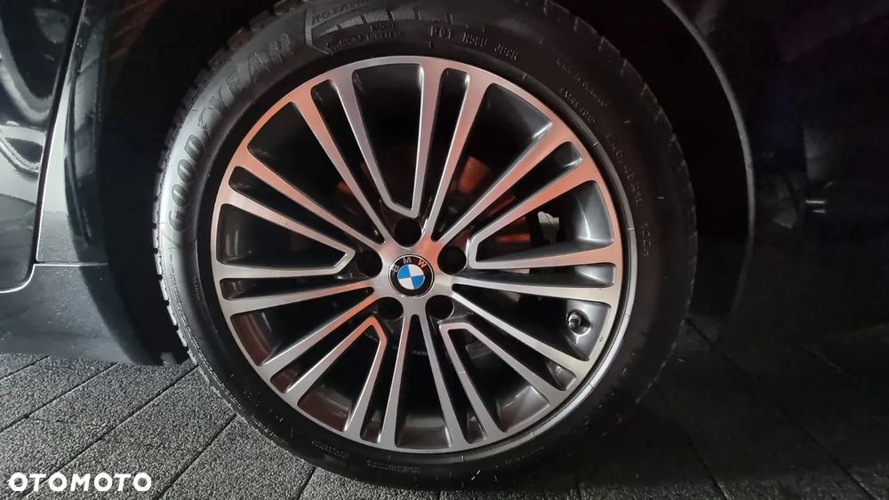 BMW Seria 5 520d xDrive Luxury Line sport - 35