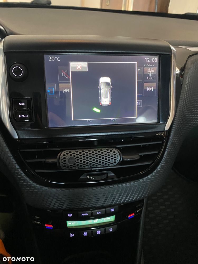 Peugeot 2008 1.2 Pure Tech Allure S&S - 15