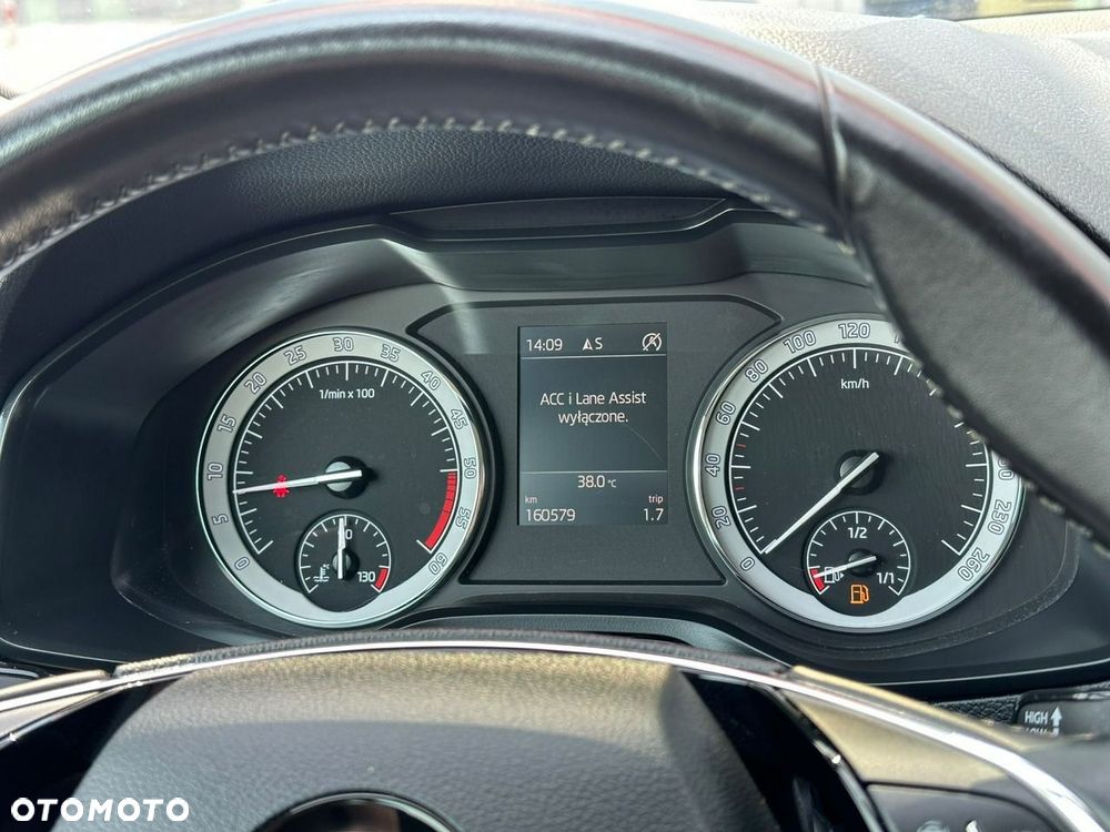 Skoda Karoq 2.0 TDI SCR 4x2 Style - 28