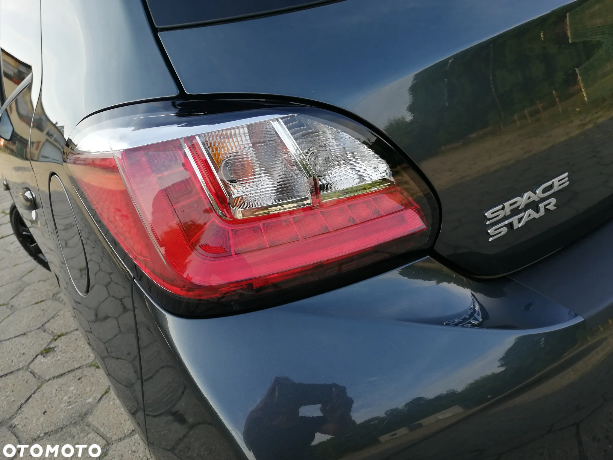 Mitsubishi Space Star AS&G 1.2 Select+ Black - 36