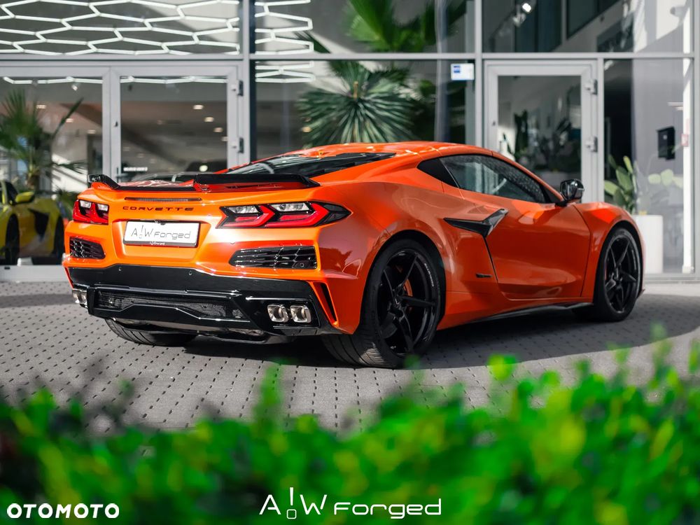 Chevrolet Corvette - 8
