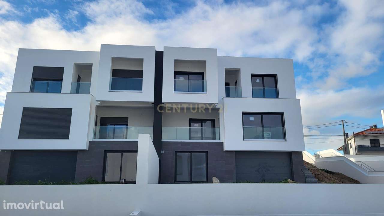 MORADIA GEMINADA | T4 | COM PISCINA | NOVA | VALE DE MILHAÇOS | CORROI - Grande imagem: 2/3