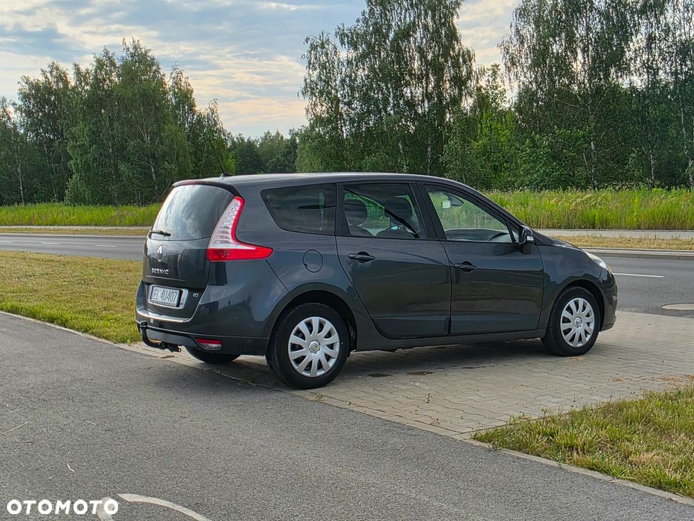 Renault Grand Scenic dCi 130 FAP Dynamique - 8