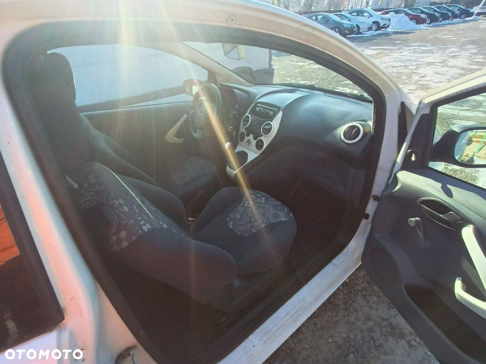 Ford KA - 27