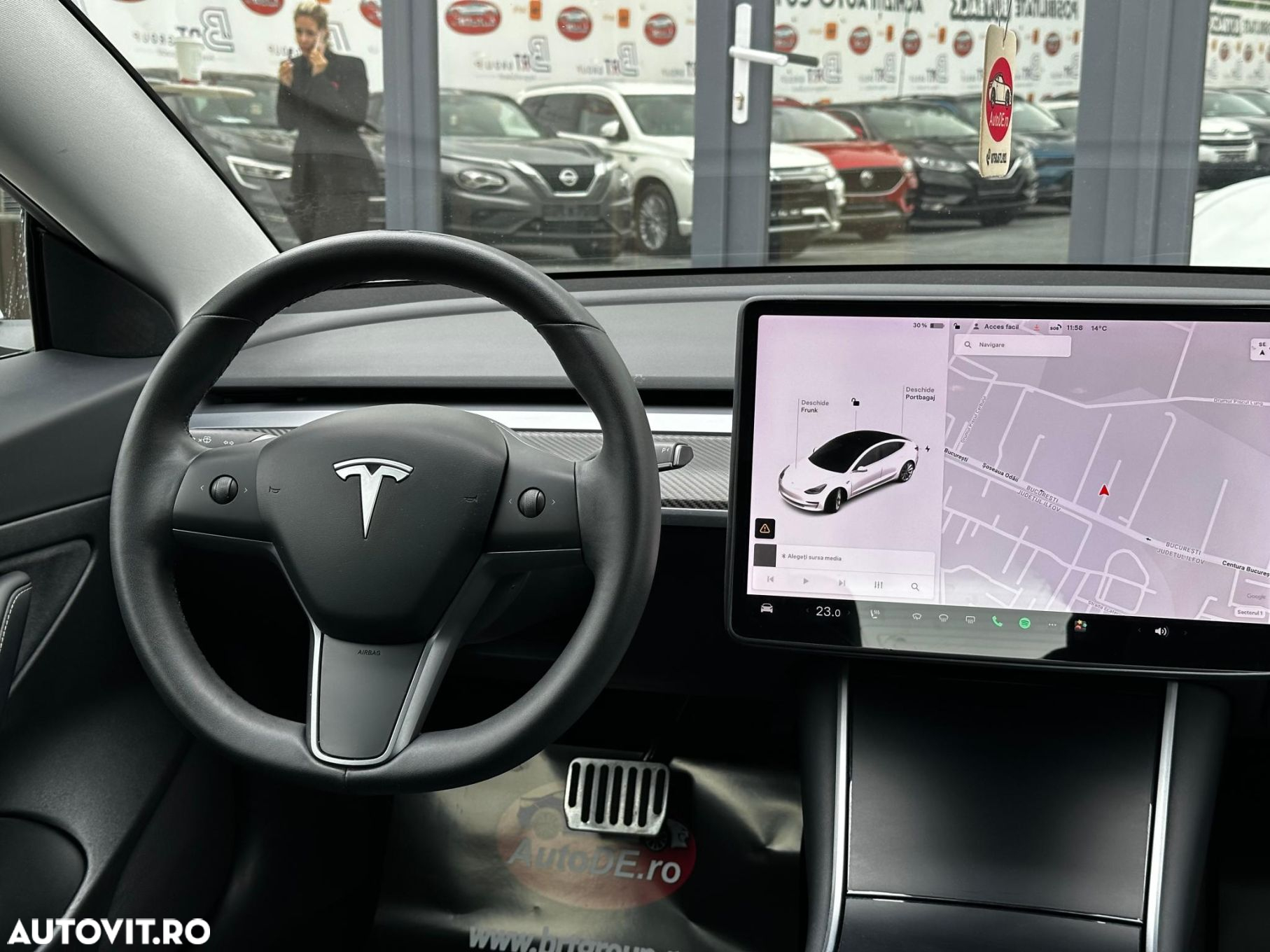 Tesla Model 3 - 9