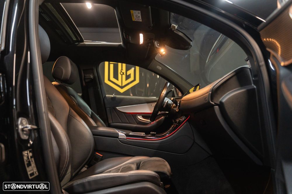 Mercedes-Benz EQC 400 4Matic AMG Line - 11