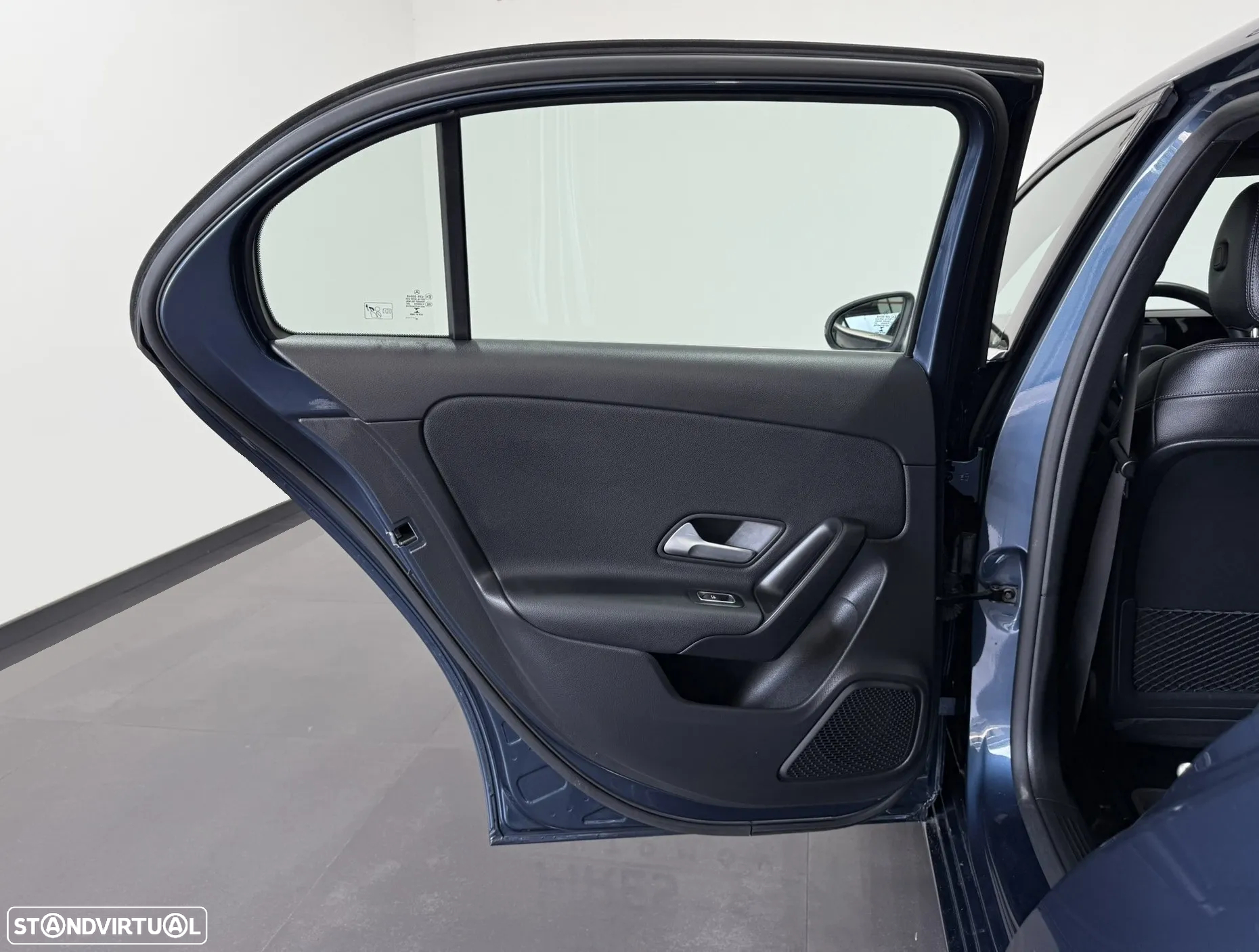 Mercedes-Benz A 180 d Progressive - 38
