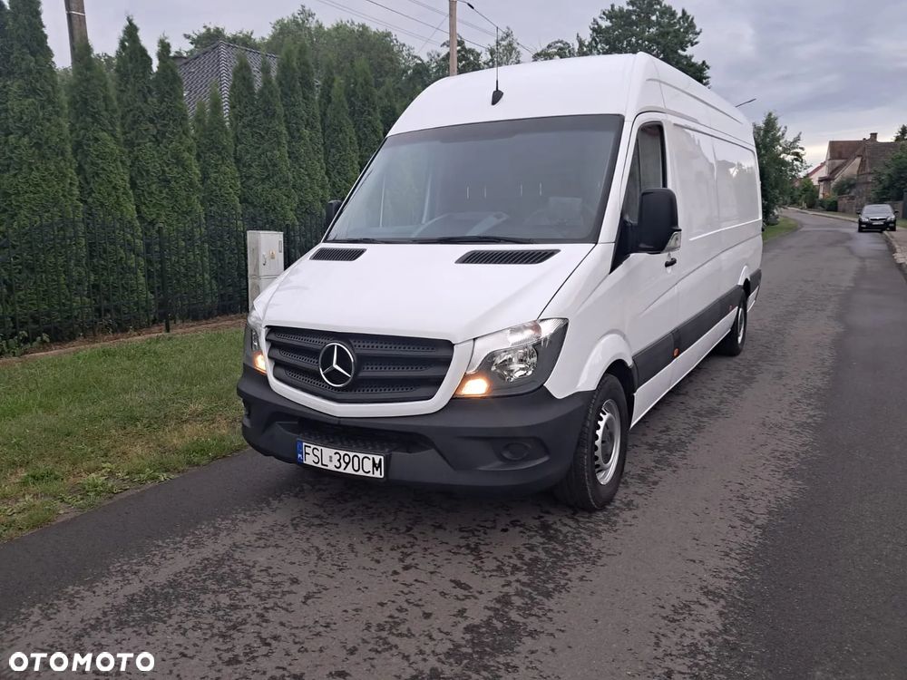 Mercedes-Benz Sprinter - 10