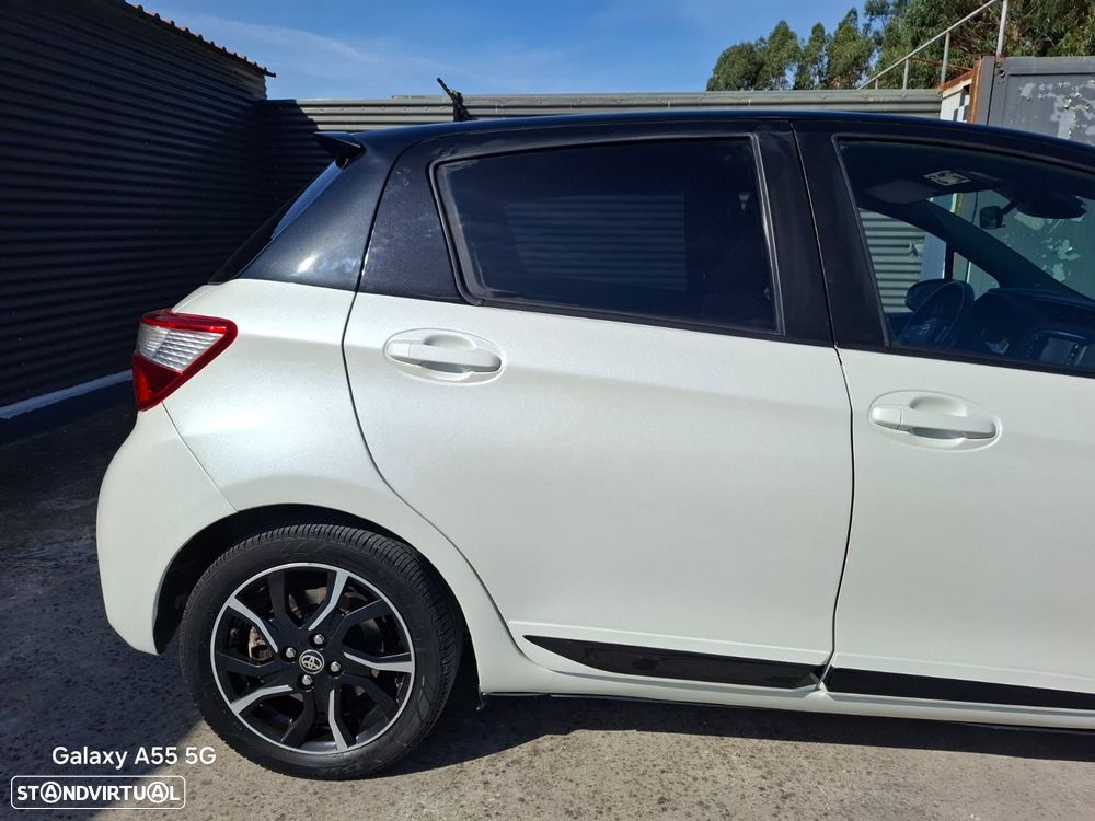 Toyota Yaris 1.5 HSD Square Collec.White - 14