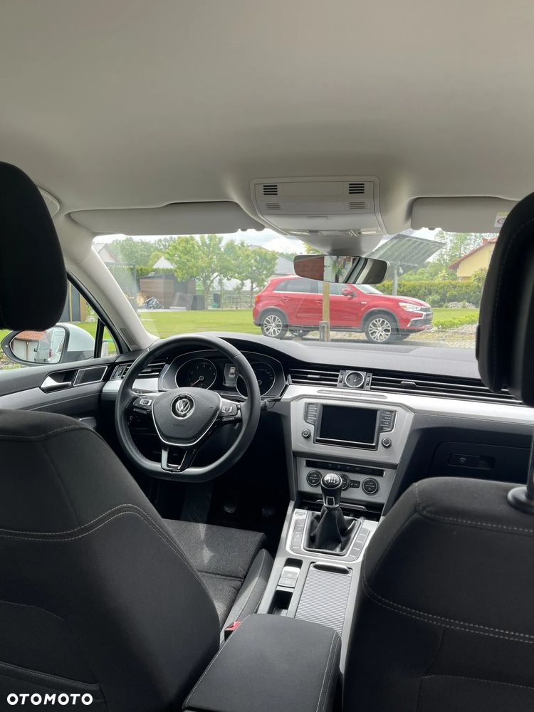 Volkswagen Passat 1.8 TSI BMT Comfortline - 12