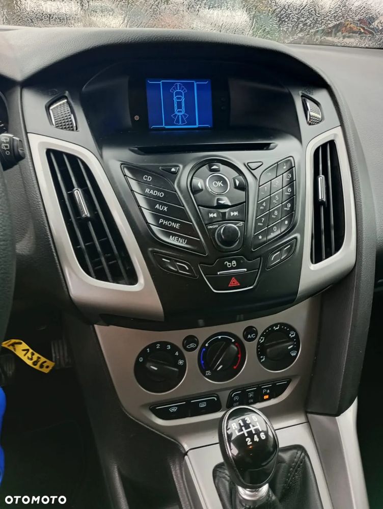 Ford Focus 1.6 EcoBoost Trend - 12