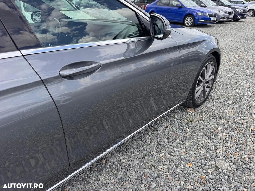 Mercedes-Benz E 220 d 4MATIC Aut. - 38