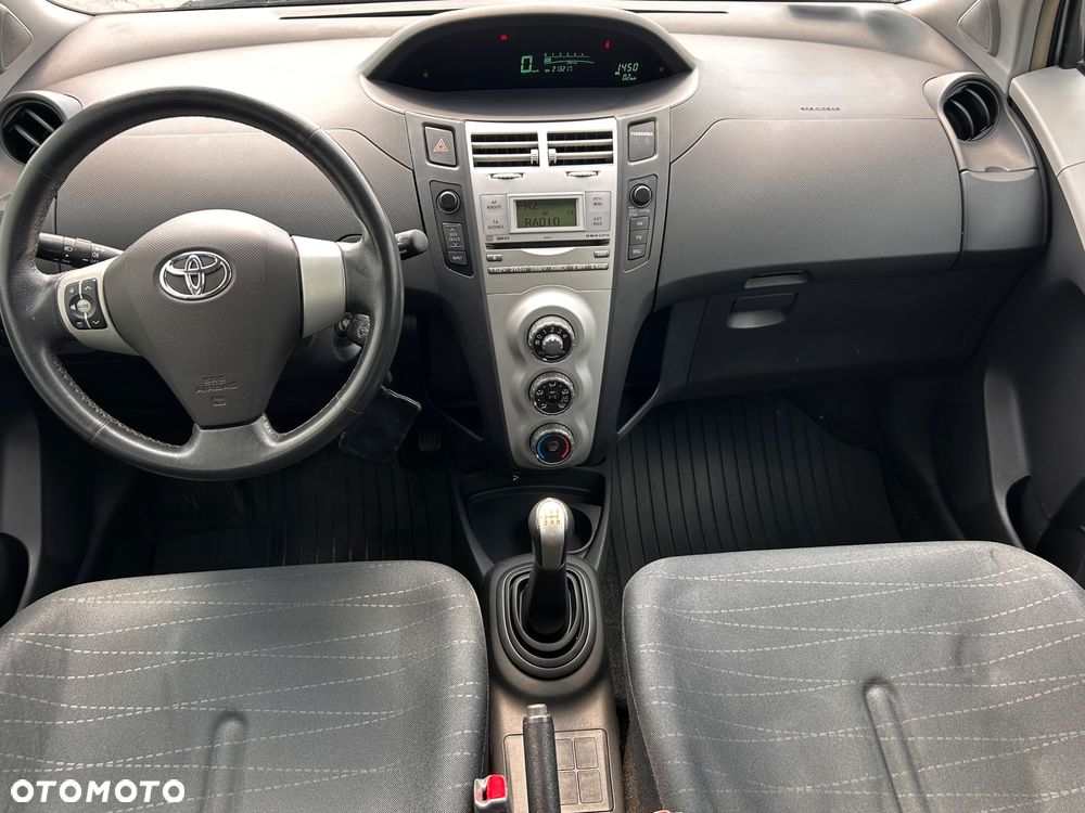 Toyota Yaris 1.3 Sol - 5