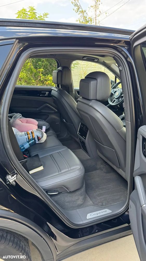 Porsche Cayenne - 7